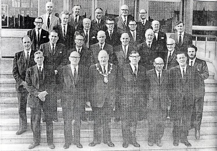 Members of Hinckley U.D.C and Chief Officers on the steps of the new Council Offices in 1968
